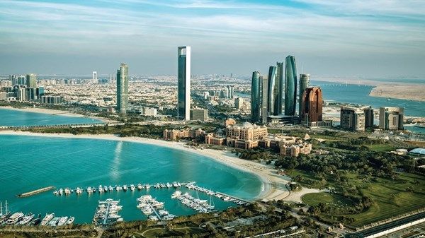 الطقس المتوقع على الإمارات غداً