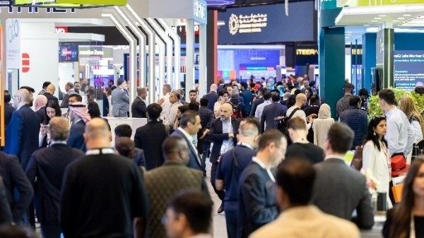 قمة «أبوظبي 2026» تستعرض تطبيقات الذكاء الاصطناعي الصحية