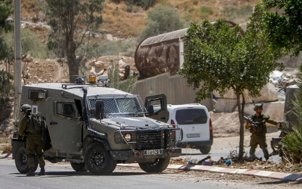 إصابة فلسطيني برصاص مستعمرين في الضفة الغربية