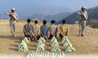 حرس الحدود بعسير يقبض على 5 مخالفين لتهريبهم 70 كجم قات في الربوعة