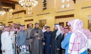 بالفيديو.. مقيم سوري يعفو عن المتسبب في قتل ابنه بمجلس أمير عسير