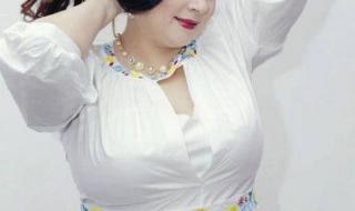 شاهد بالفيديو.. بأزياء ضيقة وقصيرة.. الفنانة السودانية مونيكا روبرت تثير ضجة غير مسبوقة وتقدم فاصل من الرقص الفاضح بمؤخرتها وصدرها على أنغام “الأخدر البتحرن” خلال حفل ساهر بالقاهرة