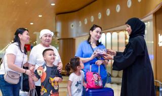 الامارات | مطارات دبي توزع 60 ألف وجبة إفطار على المسافرين خلال رمضان