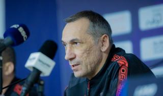 الامارات | مدرب الوحدة السعودي يتراجع عن تهديده بالاستقالة قبل السفر إلى أبوظبي