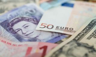 الإسترليني ينخفض مقابل الدولار واليورو
