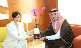 الحقيل يطلع على التجارب الإسبانية في مجال الإسكان والتنمية الحضرية