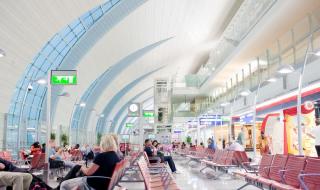 مطارات دبي: حركة الطيران قد تتأثر بسبب العواصف الرعدية