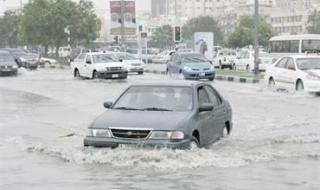 الامارات | شرطة عجمان توضّح الإجراء المناسب لأصحاب المركبات المتضررة من الأمطار