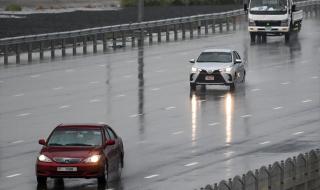 الامارات | "الأرصاد": توقّعات بهطول أمطار خفيفة إلى غزيرة على الدولة حتى "الثلاثاء"