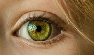 الامارات | ثورة في علاج السُكري: جهاز صغير جداً يُزرع داخل العين