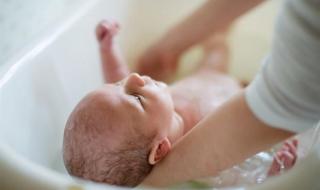 فوائد الكشف المبكر لحديثي الولادة.. «احمي طفلك من الإعاقة»
