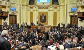 الامارات | فستان حنين يثير ضجة في مصر.. وتساؤلات للجزار في البرلمان