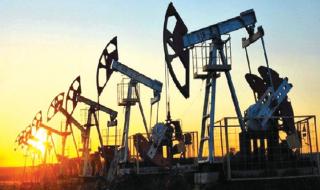 انخفاض مخزونات النفط الخام والبنزين الأمريكية