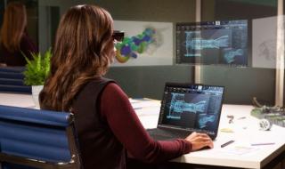 تكنولوجيا: لينوفو تكشف عن محطة العمل المحمولة ThinkPad P1 Gen 7 الجديدة والمزودة بإمكانات الذكاء الاصطناعي