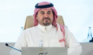 السعودية | الأمير فهد بن جلوي يتوج الفائزين في أشواط سباق الهجانة بكأس العُلا للهجن