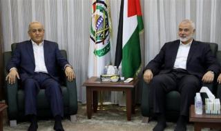وفد حماس برئاسة هنية وقادة الجبهة الشعبية يبحثان تطورات الحرب على غزة