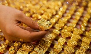 رغم انخفاض الأسعار..  سوق الذهب يمر بأفضل بداية عام منذ 8 سنوات