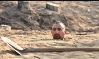 أحمد السقا عن مشهد دفنه فى الرمال بالسرب: صورته فى 4 ساعات تحت الأرض