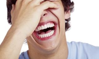 الامارات | الضحك وسيلةً علاجيةً بلا وصفة طبّية والمطلوب إكثار الجرعات