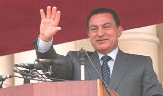 لا يمكن أن ننسى أن هذا الرئيس رفع العلم المصري على طابا .. في مثل هذا اليوم ولد الرئيس الراحل محمد حسني مبارك