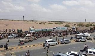 موانئ الحديدة.. احتجاجات مستمرة ضد مساعي مليشيا الحوثي لاحتكار قطاع النقل (تقرير)