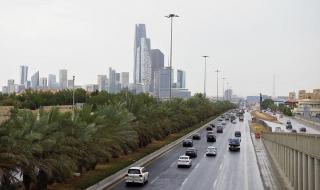 الأماكن والمواعيد.. أمطار وأتربة مثارة على أجزاء من الرياض