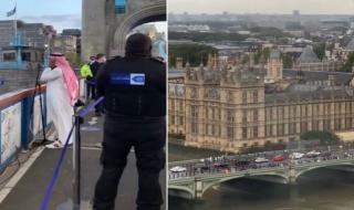 مؤذن يخطف الأنظار لحظة رفعه الأذان في إحدى شوارع لندن .. فيديو