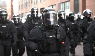 إلقاء قنبلة حارقة على مسجد في أيرلندا الشمالية.. والشرطة تتدخل