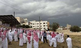 تشييع 5 أشخاص من عائلة واحدة غرقوا بسبب سيول سعيدة الصوالحة