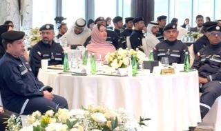 «أبوظبي للدفاع المدني» تحتفي بالمرأة الإماراتية