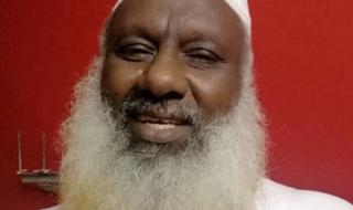 شاهد بالفيديو.. دي حقتي أنا أبعدوا منها.. الناشط صلاح سندالة يعلن رغبته في الزواج من الفنانة ندى القلعة ويتغني باسمها (ندويتي يا ندويتي)