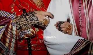 شاهد بالفيديو.. بالإجماع.. جمهور مواقع التواصل بالسودان يختار دكتورة “روضة” التي أهدت عريسها شيلة كاملة وظهرت وهي ترقص بشكل هستيري في ليلة زفافها عروساً للموسم 2024