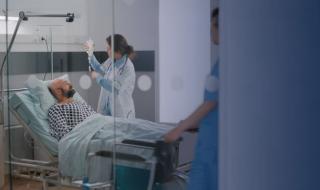 الامارات | دعم 256 مصاباً بالسرطان من المواطنين بخطط علاجية شخصية