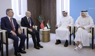 مكتوم بن محمد يبحث مع وزير الخزانة والمالية التركي التعاون المشترك