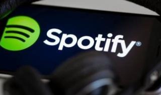 تكنولوجيا: الرئيس التنفيذى لـ Spotify يصف امتثال أبل للاتحاد الأوروبى بأنه "مهزلة"