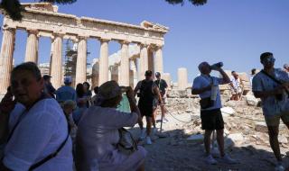 الامارات | الحر الشديد يُغلِق «الأكروبوليس» جزئياً