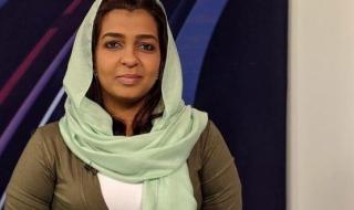 شاهد بالصورة.. الصحفية لينا يعقوب تبهر الجميع وتخطف الأضواء وتتصدر “الترند” بعد ظهورها بالزفاف في حفل زواجها والجمهور يعلق: (تبارك الرحمن كأنها في العشرين من عمرها)