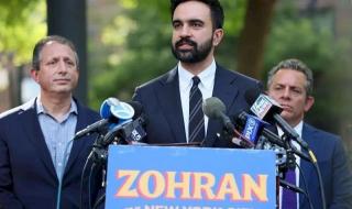 فايننشال تايمز: لماذا يعد "سلم الوظائف" مسألة حيوية للمهاجرين؟