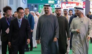 ذياب بن محمد بن زايد يقوم بجولة في أجنحة معرض الصين الدولي للاستيراد 2025 في شنغهاي