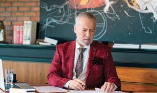 “سرّ وقدر” في شهر رمضان… آخر بصمة دراميّة للرّاحل فادي إبراهيم