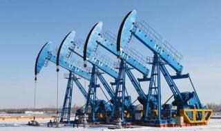 انخفاض أسعار النفط مع ترقب محادثات بين أمريكا وإيران