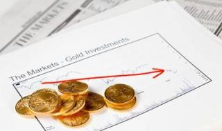 الذهب يهبط بحوالي 3% وسط ارتفاع الدولار وهدوء المخاوف الجيوسياسية