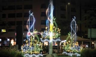 5200 تشكيل مضيء تُزين الشوارع والجسور في أبوظبي