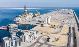 سلطنة عمان: تعرض ميناء تجاري لاستهداف بطائرتين مسيرتين