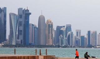 اعتداءات إيرانية سافرة تستهدف مواقع مدنية وبنى تحتية في دول المنطقة