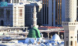 معالم تاريخية في المسجد النبوي 
تجسد جمال العمارة الإسلامية