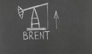 خام برنت يقفز بحوالي 6% معوضاً خسائر الجلسة السابقة