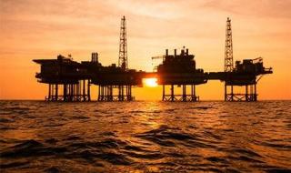 استقرار أسعار النفط وسط آمال محادثات واشنطن وطهران وتزايد التفاؤل باتفاق سلام في الشرق الأوسط