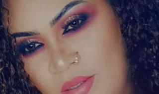 شاهد بالفيديو.. “إن شاء الله عذاب القبر وعذاب إيران”.. الفنانة إنصاف مدني تفاجئ مقدم البرنامج وتدافع عن “المطلقات” بطريقة كوميدية