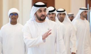 حمدان بن زايد يستقبل عدداً من المواطنين في قصر الظنة ويشيد بالكوادر المتميزة في منطقة الظفرة